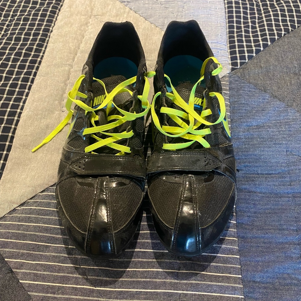 Running spikes